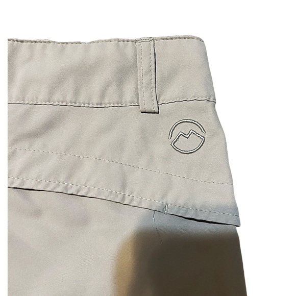 Magellan Outdoors Women’s XL Hiking Shorts Beige Lightweight Quick-Dry - Picture 4 of 5
